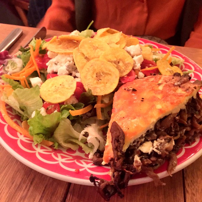 Torta no Quintal 2.JPG